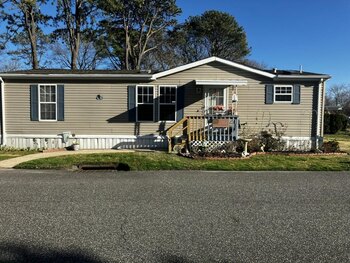 Thumbnail of mobile home