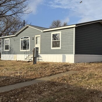 Thumbnail of mobile home