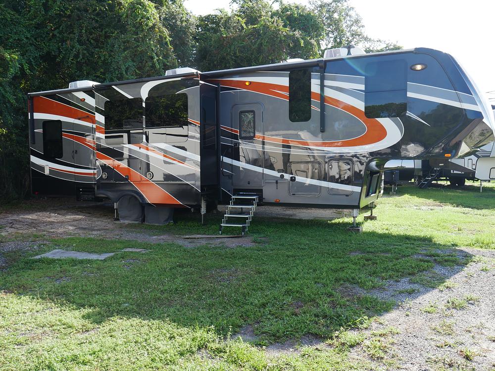 Photo of Rv