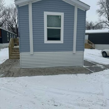 Thumbnail of mobile home