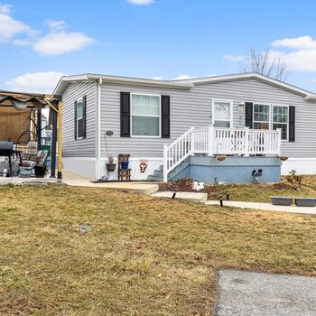 Thumbnail of mobile home