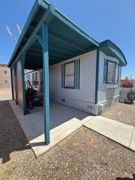 Thumbnail of mobile home