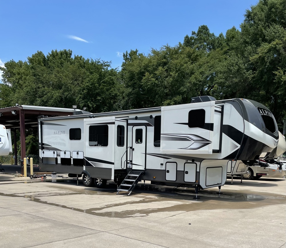 Photo of Rv