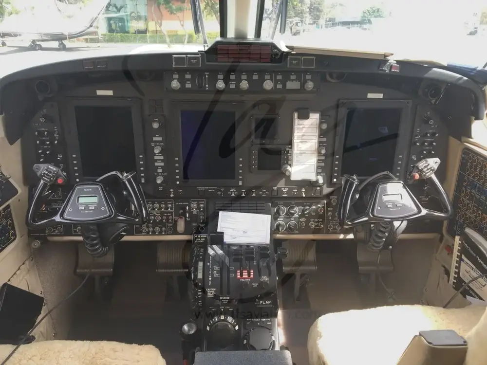 7454/beechcraft-king-air-350-2008-flightmarket-id-7454-00223.webp