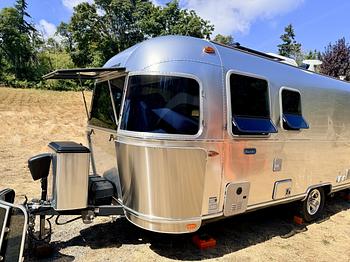 Thumbnail of RV