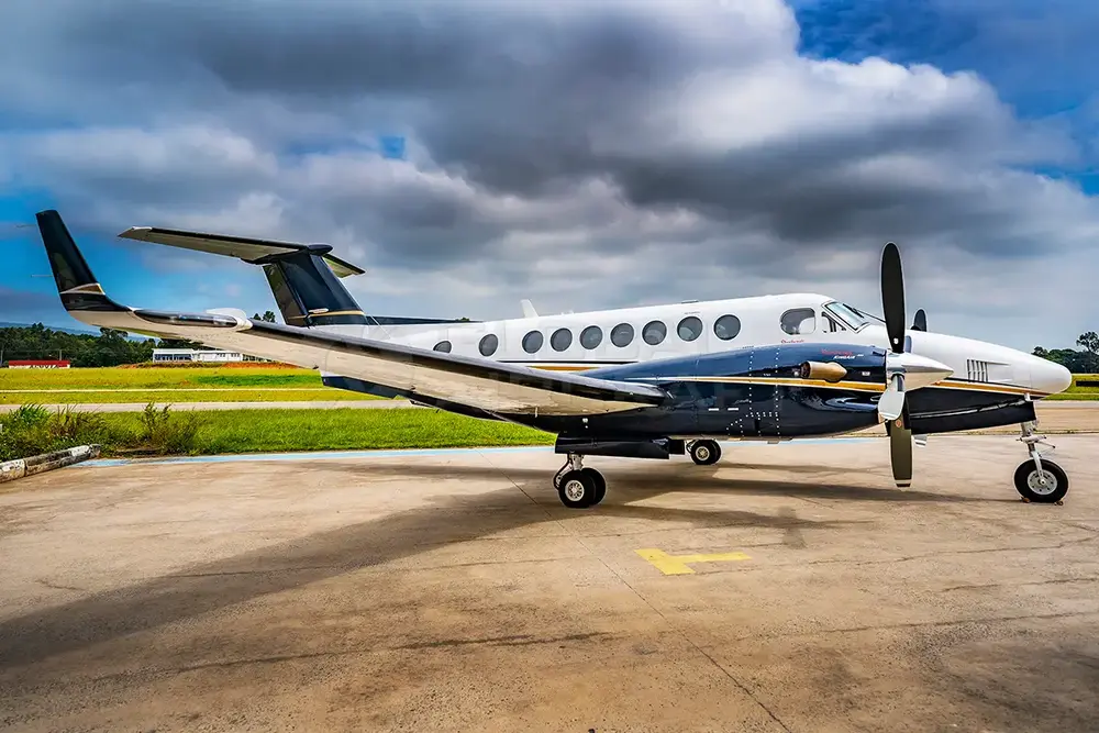 6876/beechcraft-king-air-350-2009-flightmarket-id-6876-54250.webp