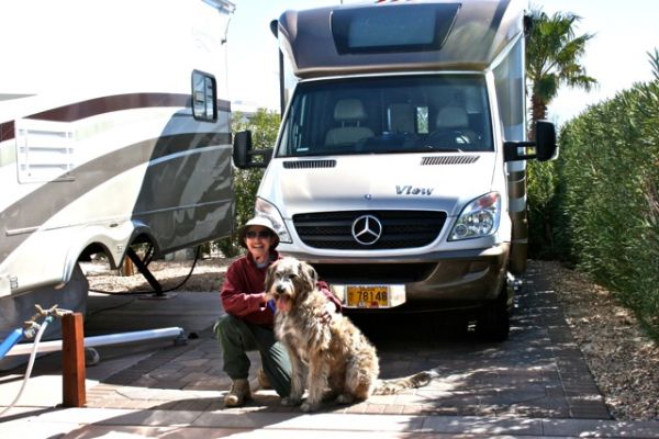 Able to park on W side of 5th wheel