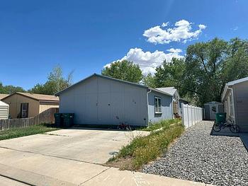 Thumbnail of mobile home