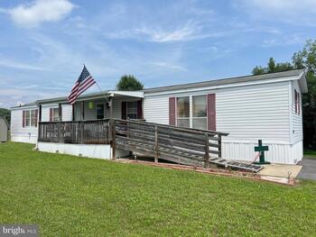 Thumbnail of mobile home
