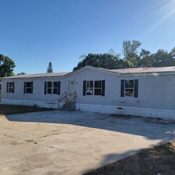 Thumbnail of mobile home