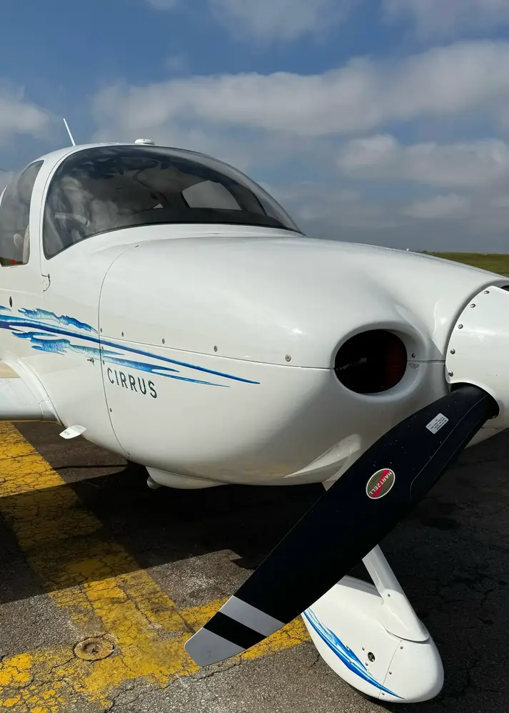 7428/cirrus-sr22-g2-2005-flightmarket-id-7428-04404.webp