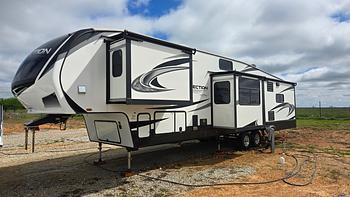 Thumbnail of RV