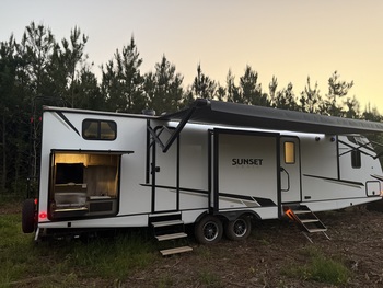 Thumbnail of RV