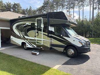 Thumbnail of RV