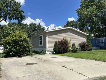 Thumbnail of mobile home
