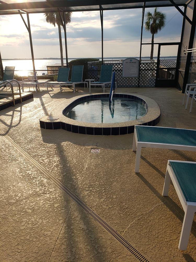 Lake Griffin Harbor Village