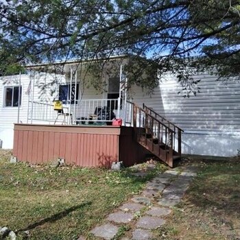 Thumbnail of mobile home