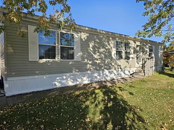 Thumbnail of mobile home