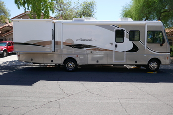 Thumbnail of RV