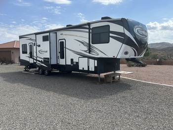 Thumbnail of RV