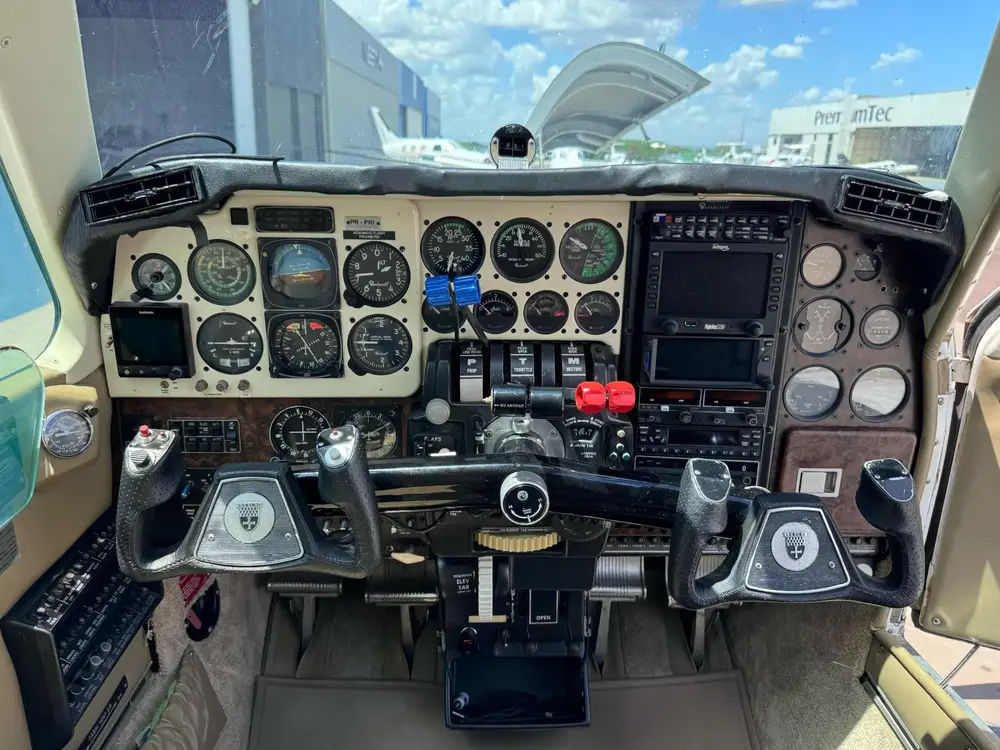 7735/beechcraft-baron-58-1980-flightmarket-id-7735-39505.webp