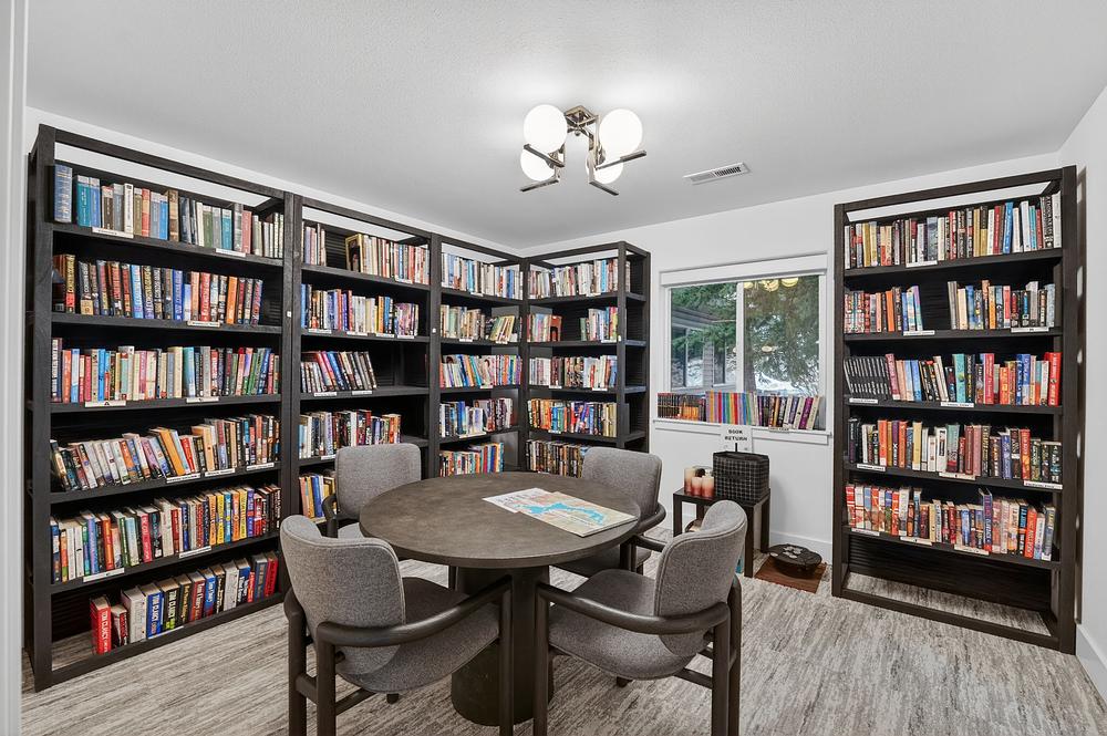 36 8580 W Yosemite St Rathdrum ID 83858 Living room DSC08639