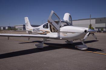 N522KG-1.jpg