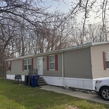 Thumbnail of mobile home