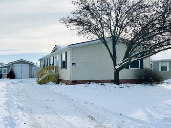 Thumbnail of mobile home