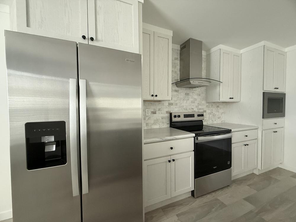 Camelot Lakes Village