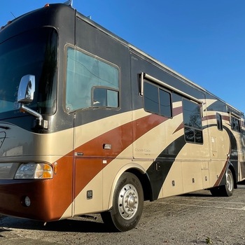Thumbnail of RV