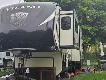 Thumbnail of RV