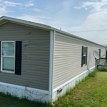 Thumbnail of mobile home