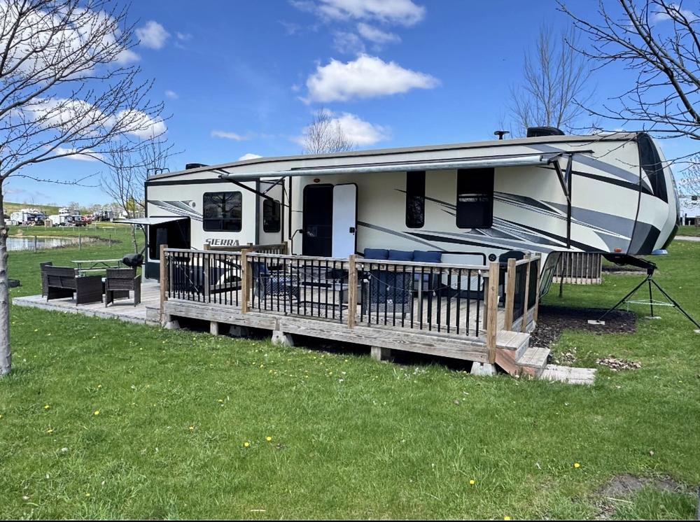 Photo of Rv