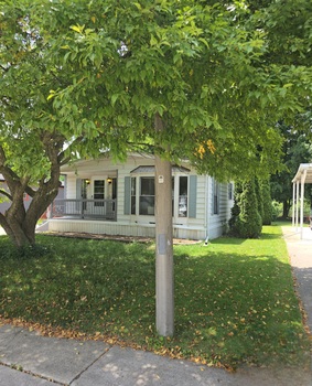 Thumbnail of mobile home