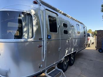 Thumbnail of RV