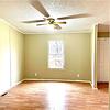 Mobile Home for Sale: 4 Bed 2 Bath 1998 Mobile Home