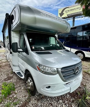 Thumbnail of RV