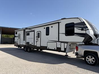 Thumbnail of RV