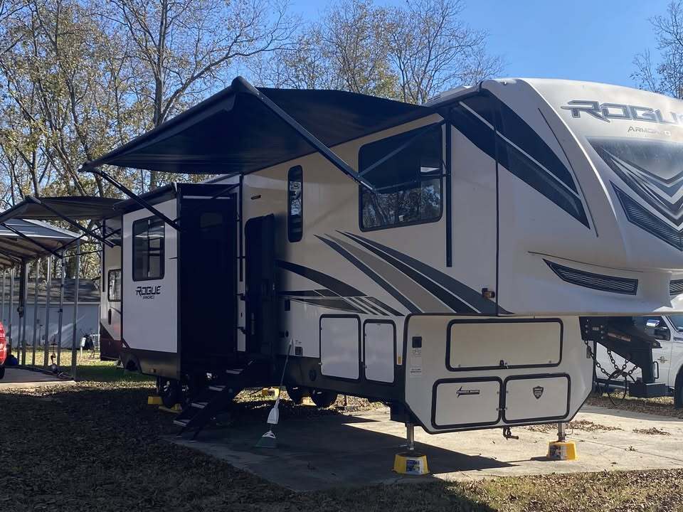 Photo of Rv