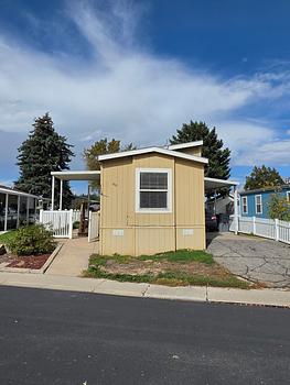 Thumbnail of mobile home
