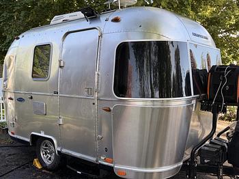 Thumbnail of RV