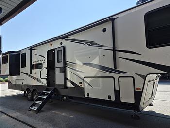 Thumbnail of RV