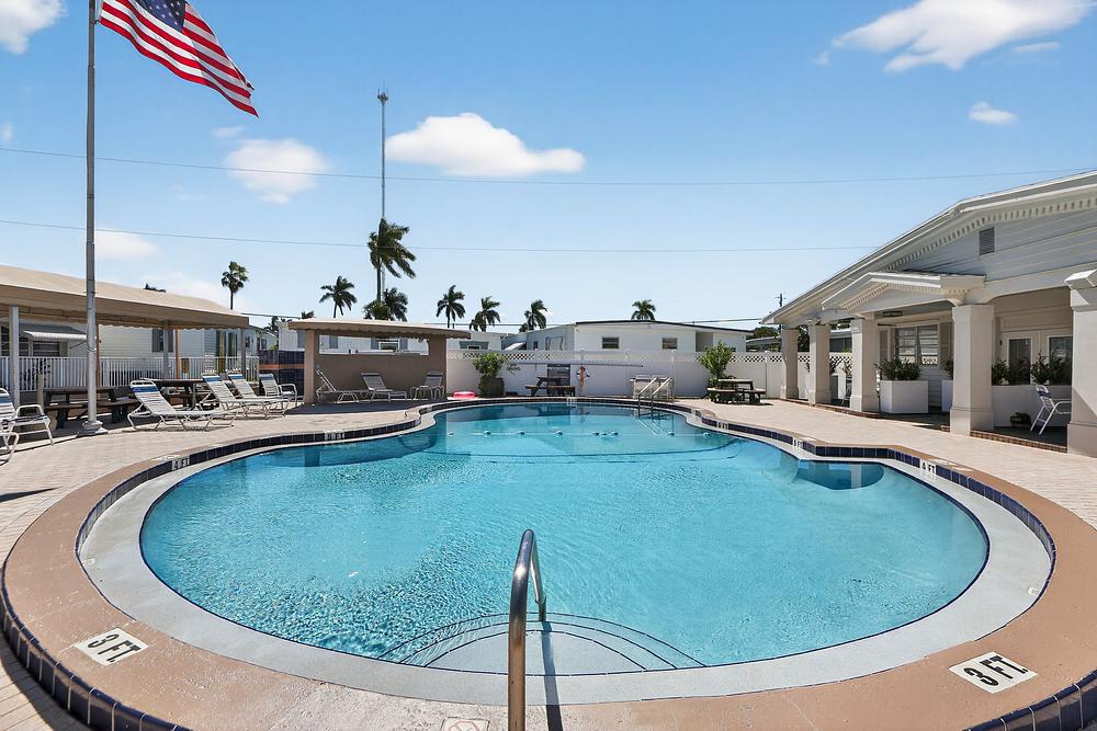 19 3318 Orange Street Hollywood FL USA Exterior 984A9697