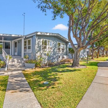 Thumbnail of mobile home