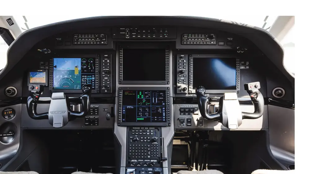 7731/pilatus-pc-12-ng-2013-flightmarket-id-7731-07523.webp