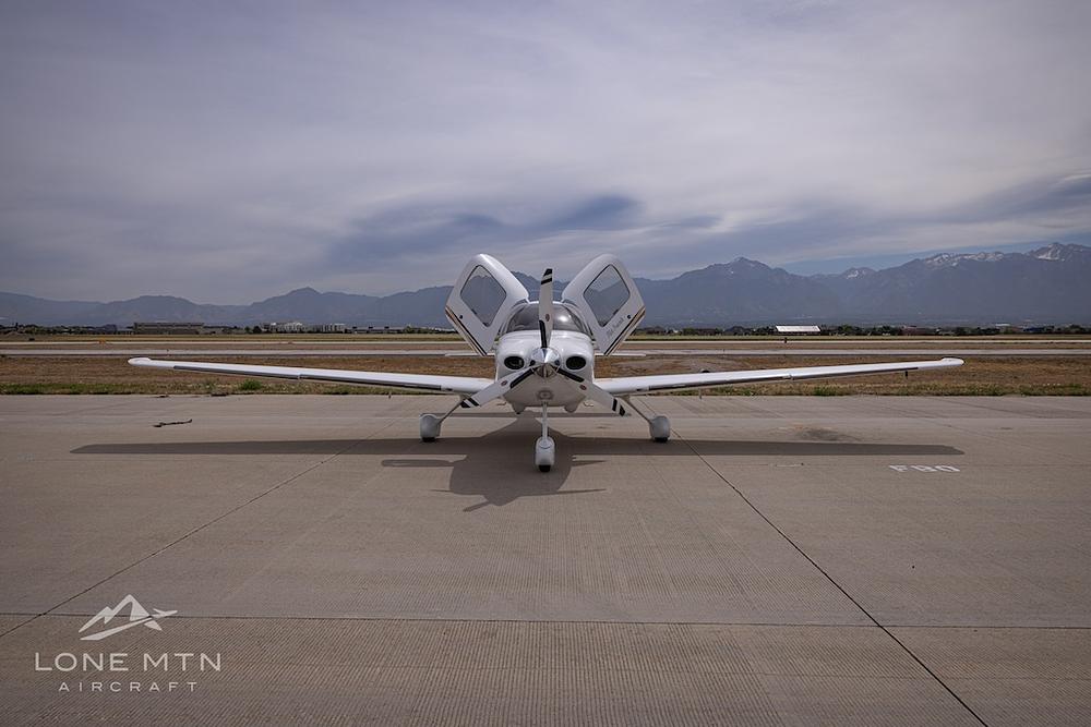 N656CD-9.jpg