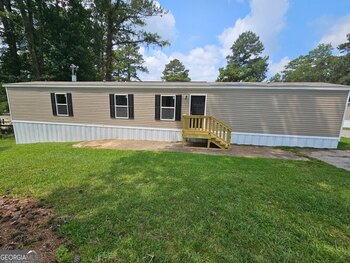 Thumbnail of mobile home