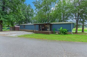 Thumbnail of mobile home
