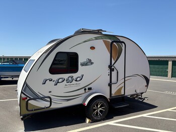 Thumbnail of RV